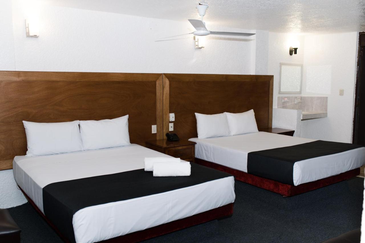 Hotel Central Irapuato - Hotel En Irapuato Bagian luar foto